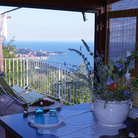 La Pineta Bed & Breakfast Pitelli Екстериор снимка